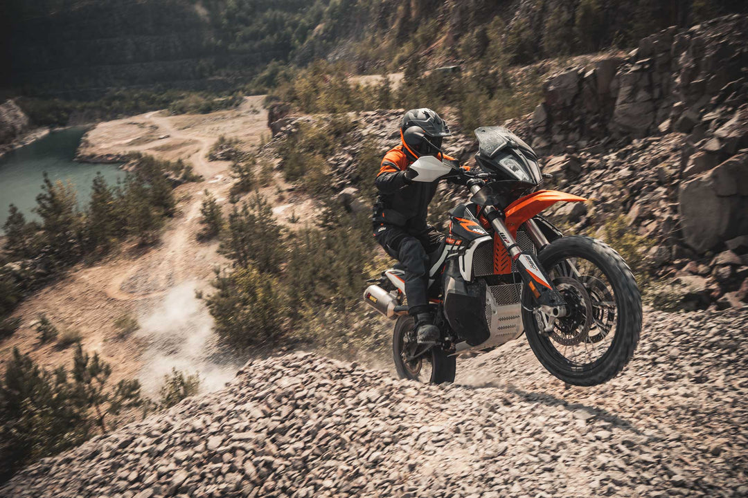 Η KTM κυκλοφορεί το 890 Adventure R: Ένα καλύτερο ADV;