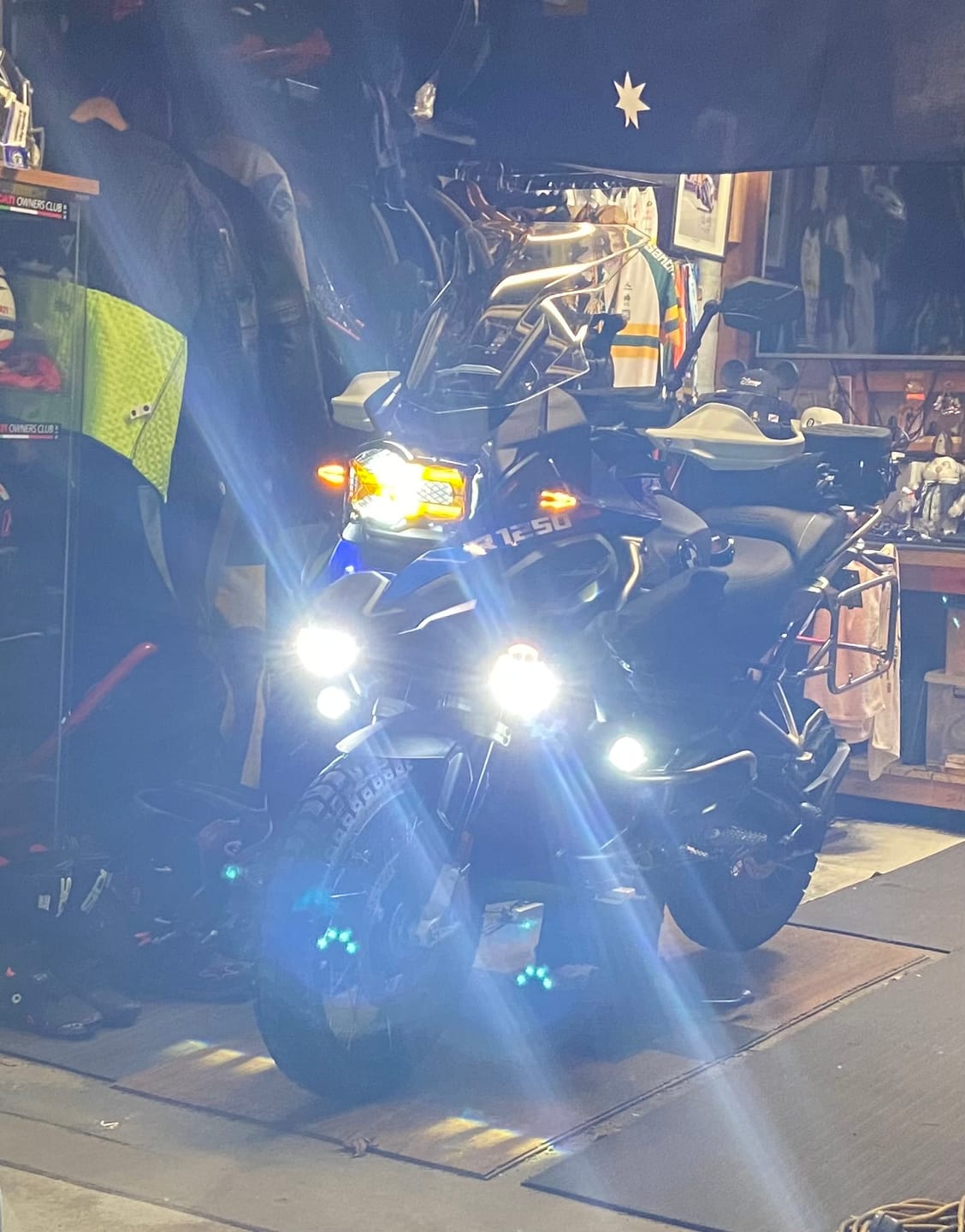 Under Nose Mount for Motorcycle Lights – Lone Rider